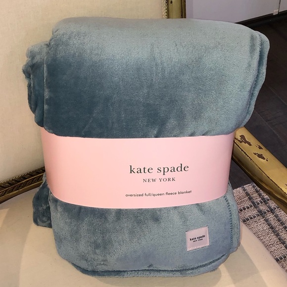 kate spade Bedding Nwt Kate Spade Oversized Queen Blanket Blue